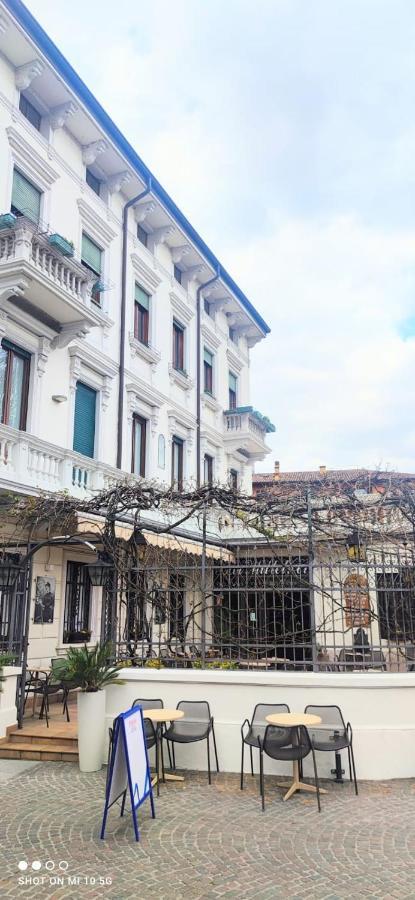 Residenza Porta Brescia Villa Peschiera del Garda Exterior foto
