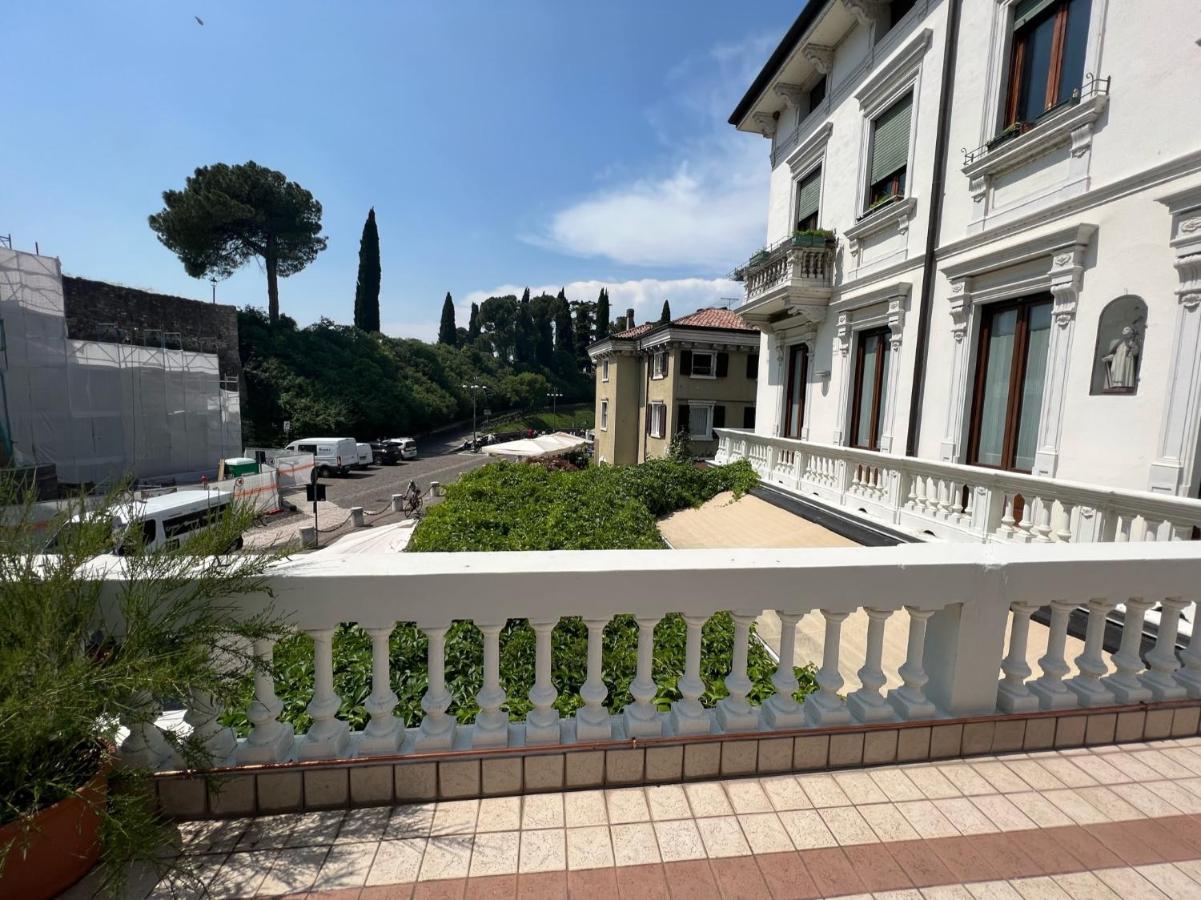 Residenza Porta Brescia Villa Peschiera del Garda Exterior foto