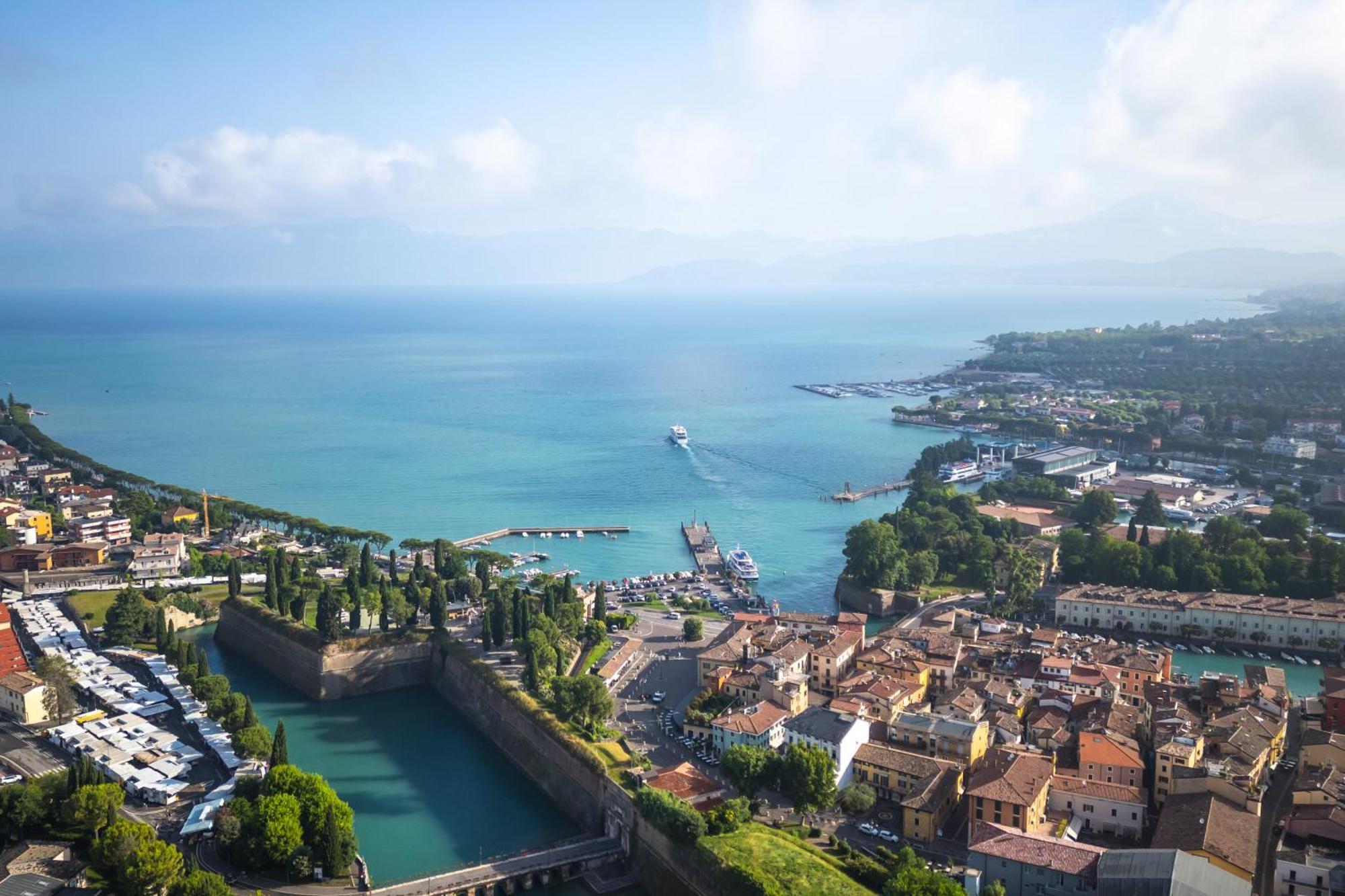Residenza Porta Brescia Villa Peschiera del Garda Exterior foto