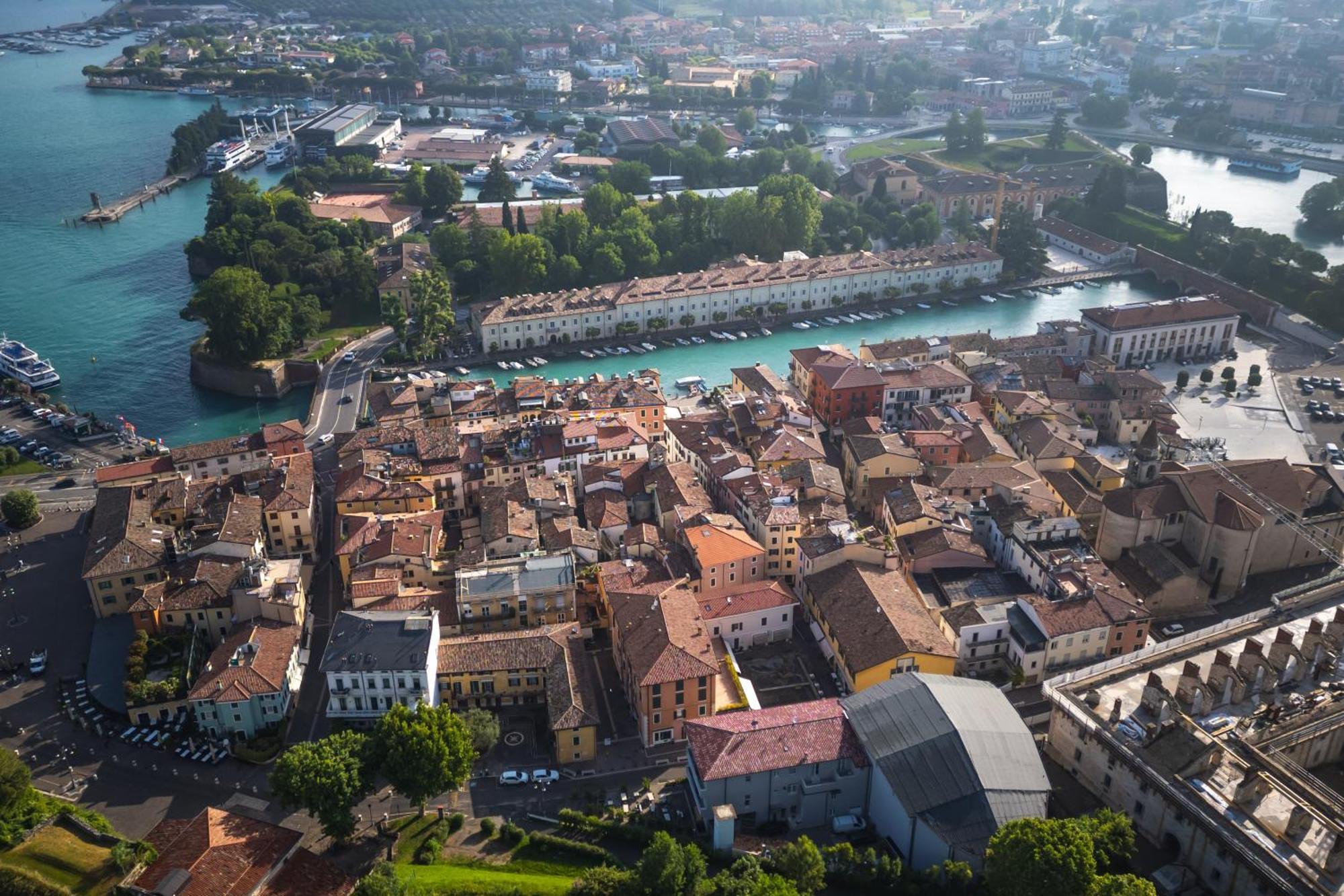 Residenza Porta Brescia Villa Peschiera del Garda Exterior foto